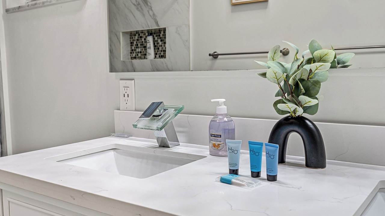 Photo of Bathroom in Tropic Palms