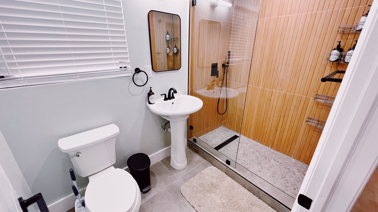 Photo of Bathroom in Lake Ridge