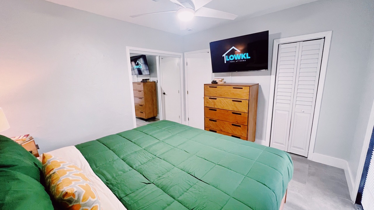 Photo of Bedroom in Lake Ridge