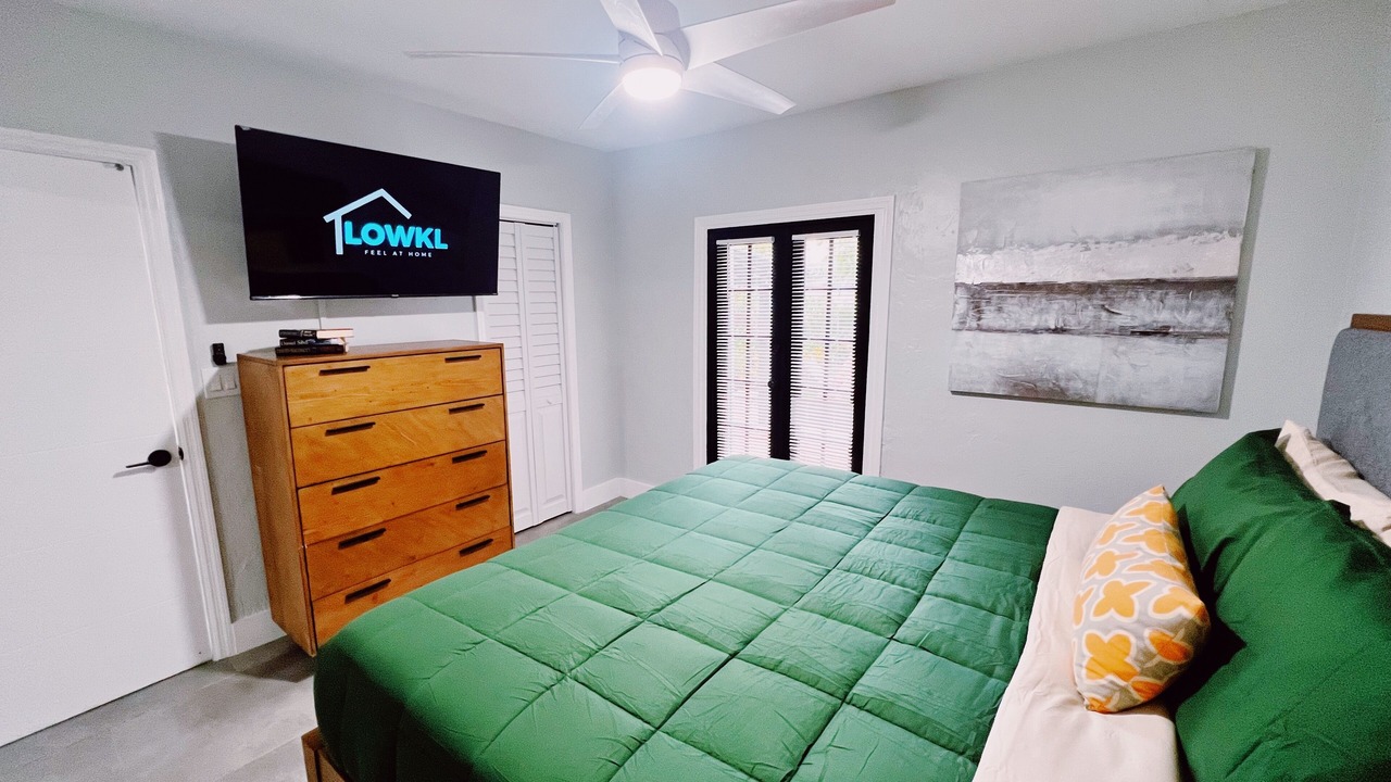 Photo of Bedroom in Lake Ridge