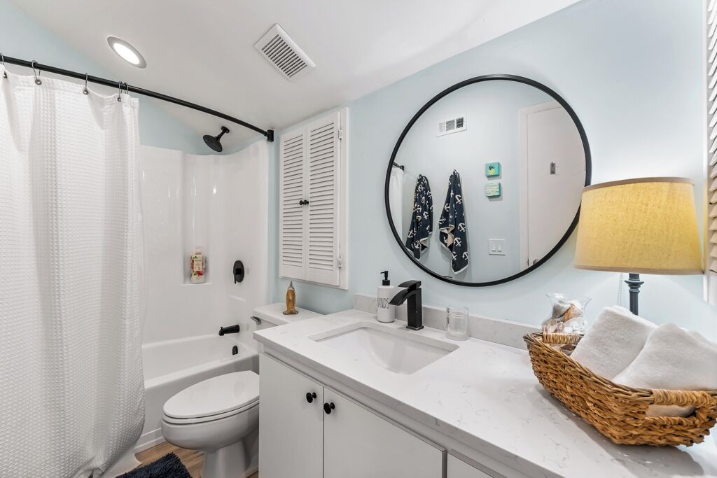 Photo of Bathroom in Safety Harbor Club
