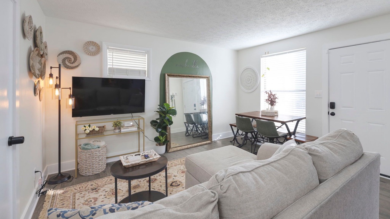 Photo of Livingroom in North Nashville