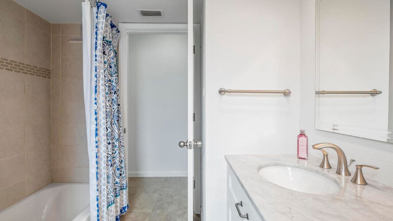 Photo of Bathroom in Marineland Acres