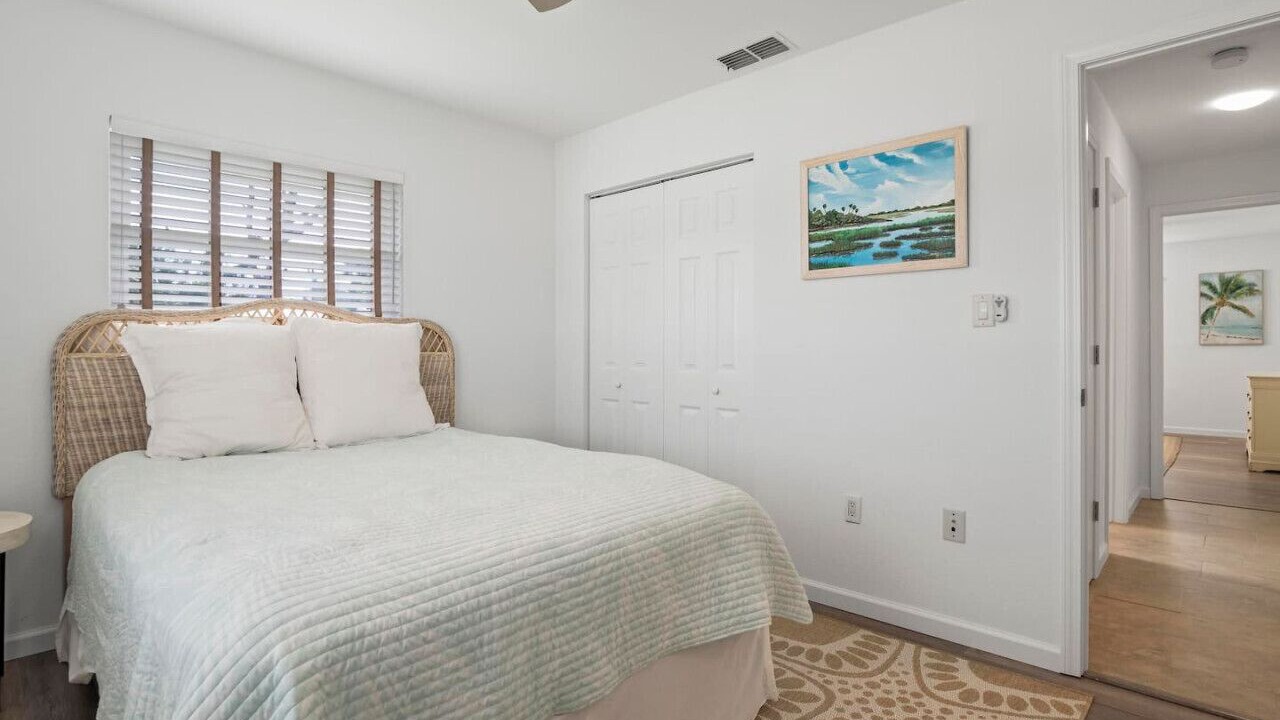 Photo of Bedroom in Marineland Acres