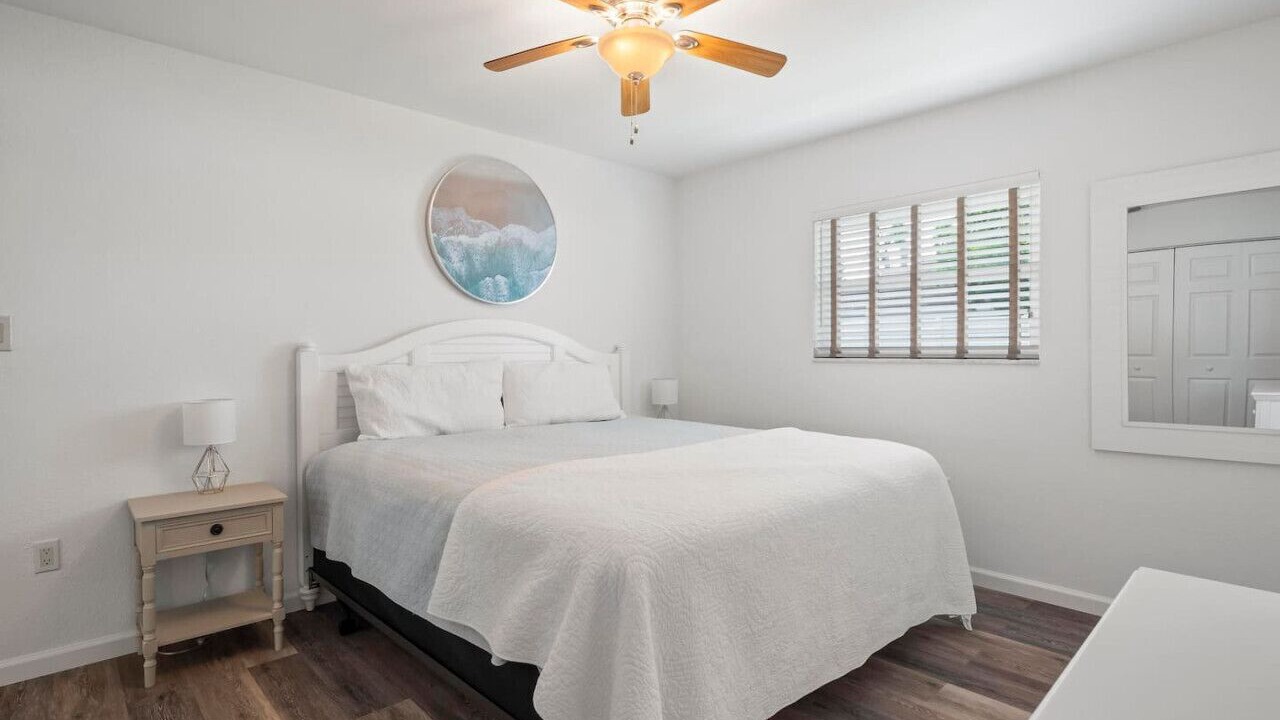 Photo of Bedroom in Marineland Acres