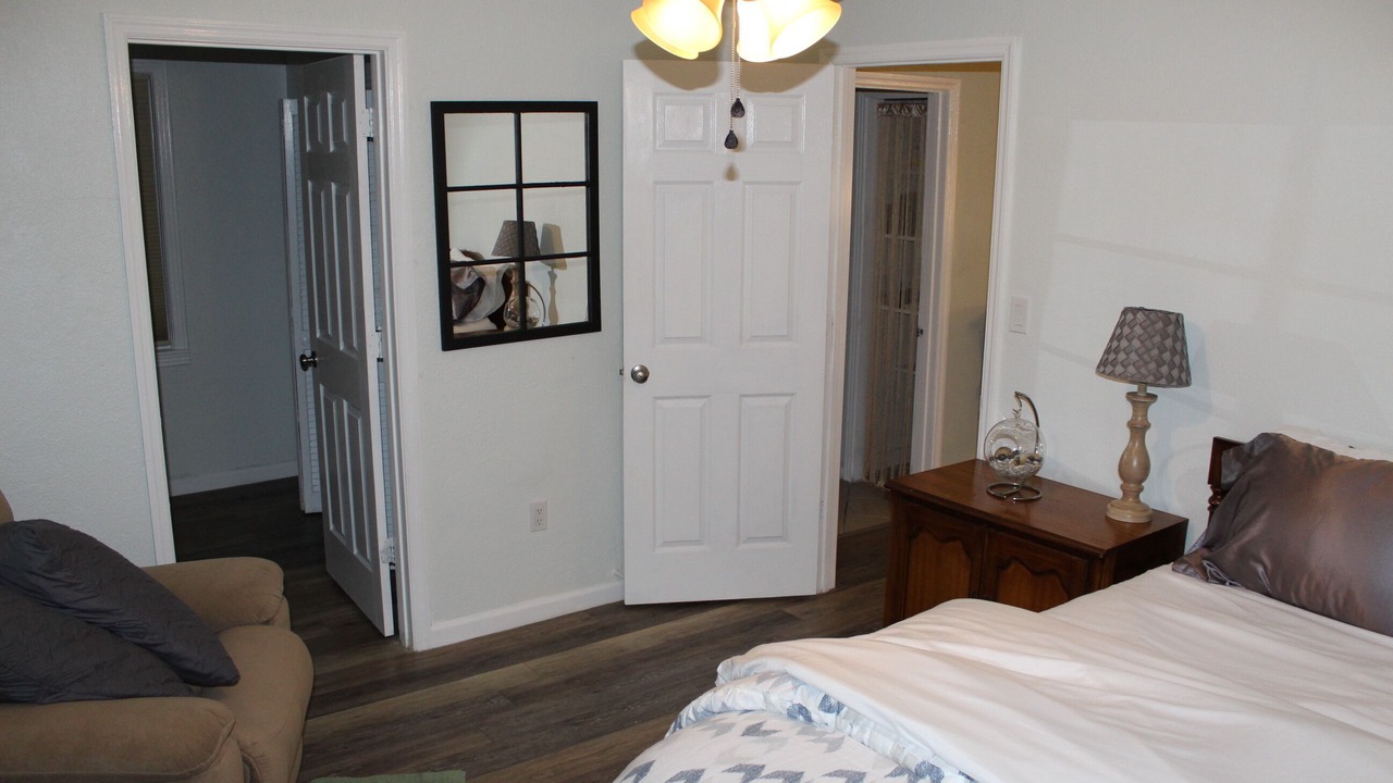 Photo of Bedroom in United Central