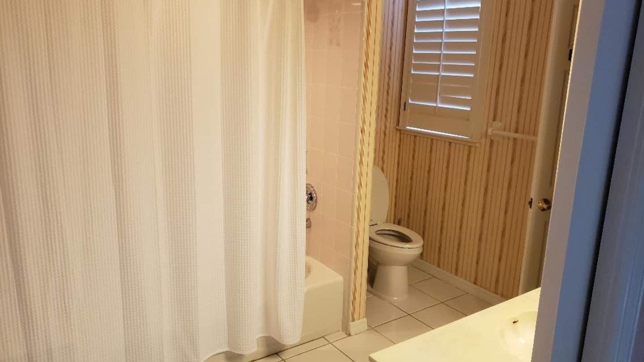 Photo of Bathroom in Gulf Cove