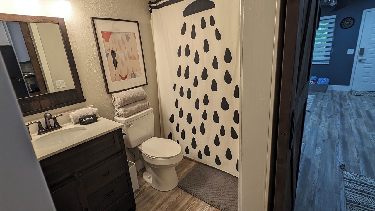 Photo of Bathroom in Paradise Lakes