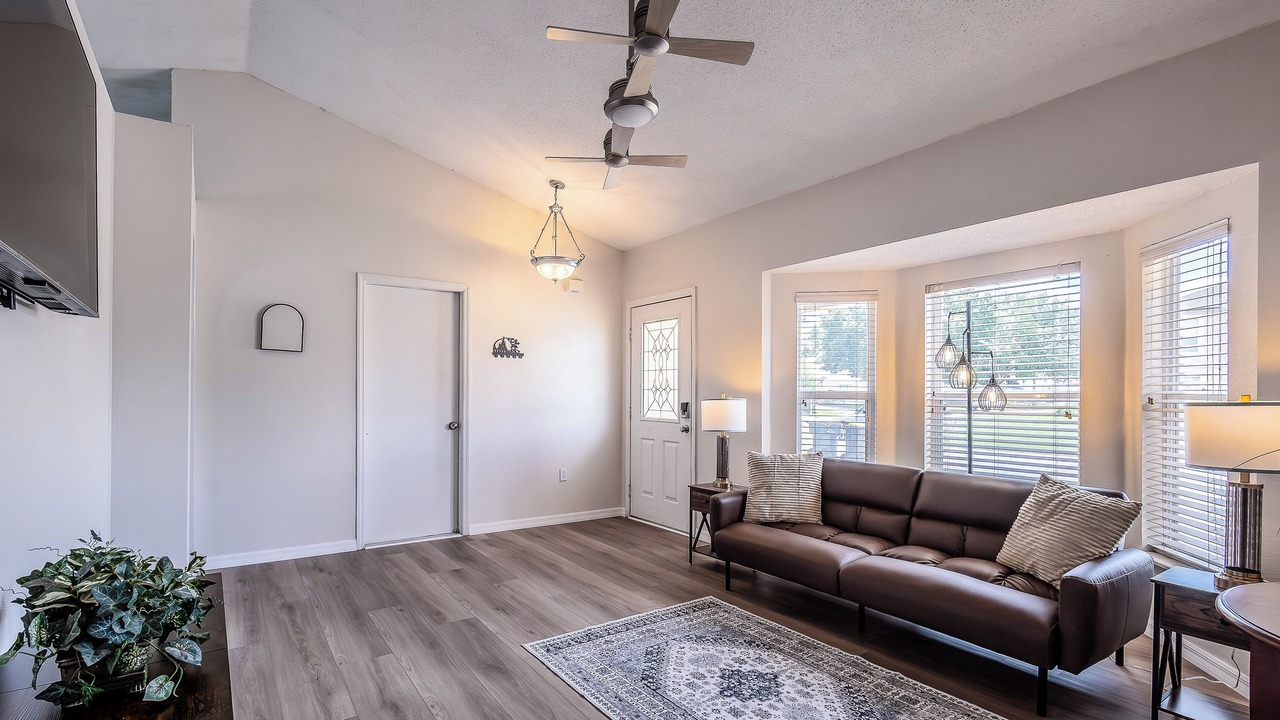 Photo of Livingroom in Winter Haven