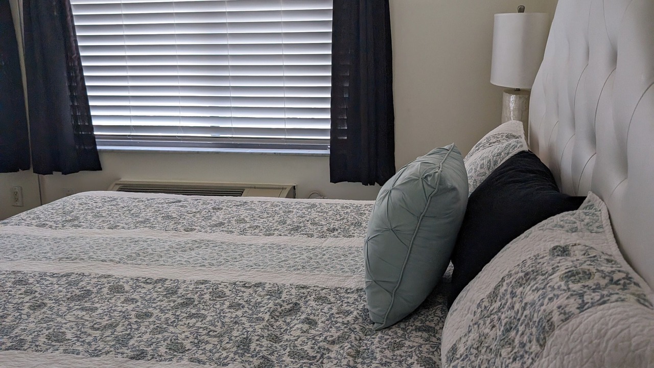 Photo of Bedroom in Paradise Lakes