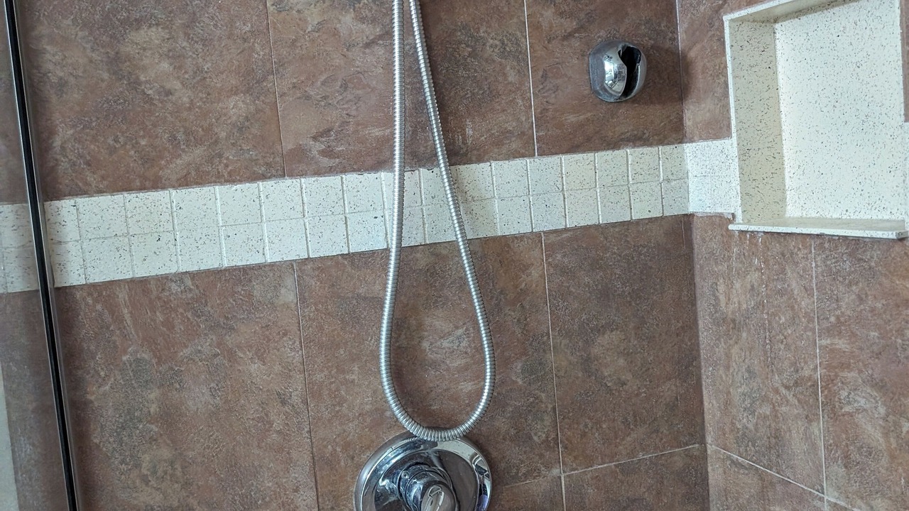 Photo of Bathroom in Paradise Lakes