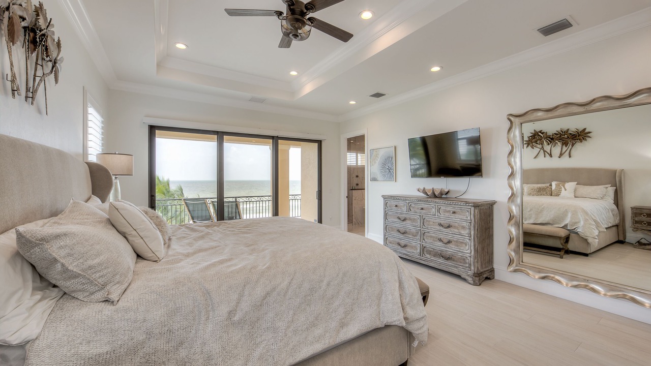 Photo of Bedroom in Mid Island