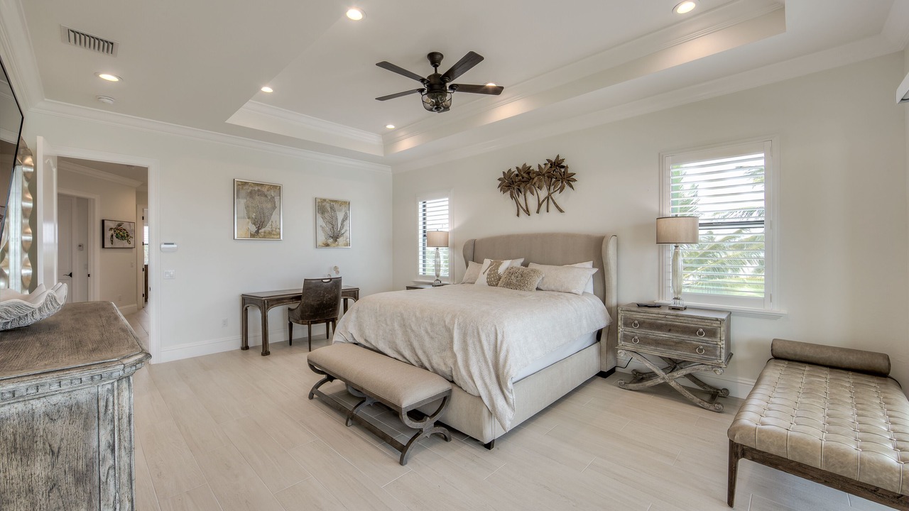 Photo of Bedroom in Mid Island