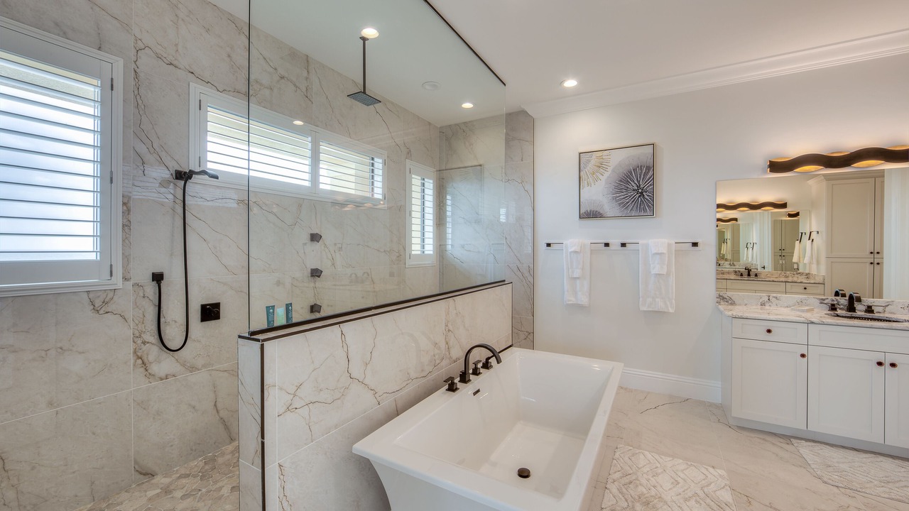 Photo of Bathroom in Mid Island