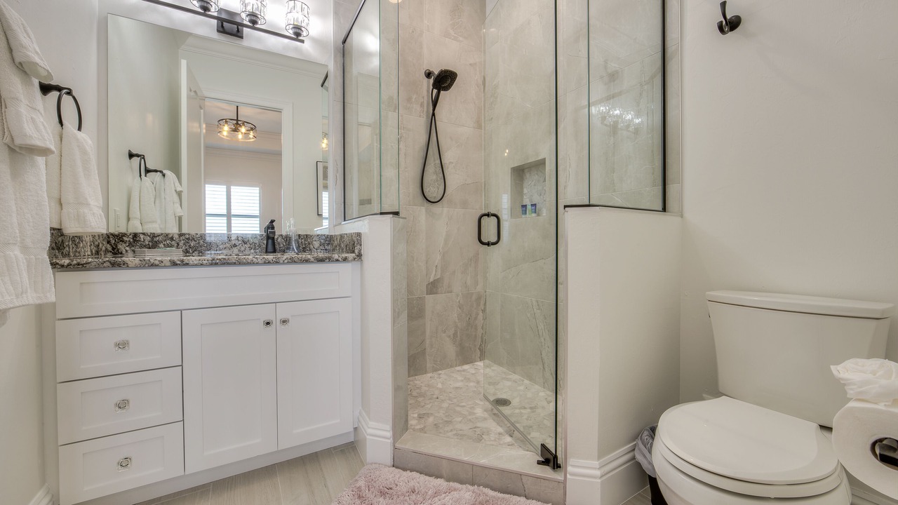Photo of Bathroom in Mid Island