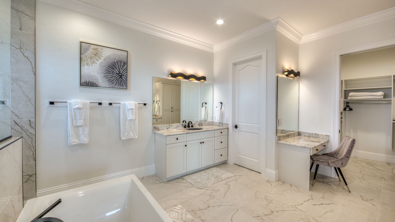 Photo of Bathroom in Mid Island
