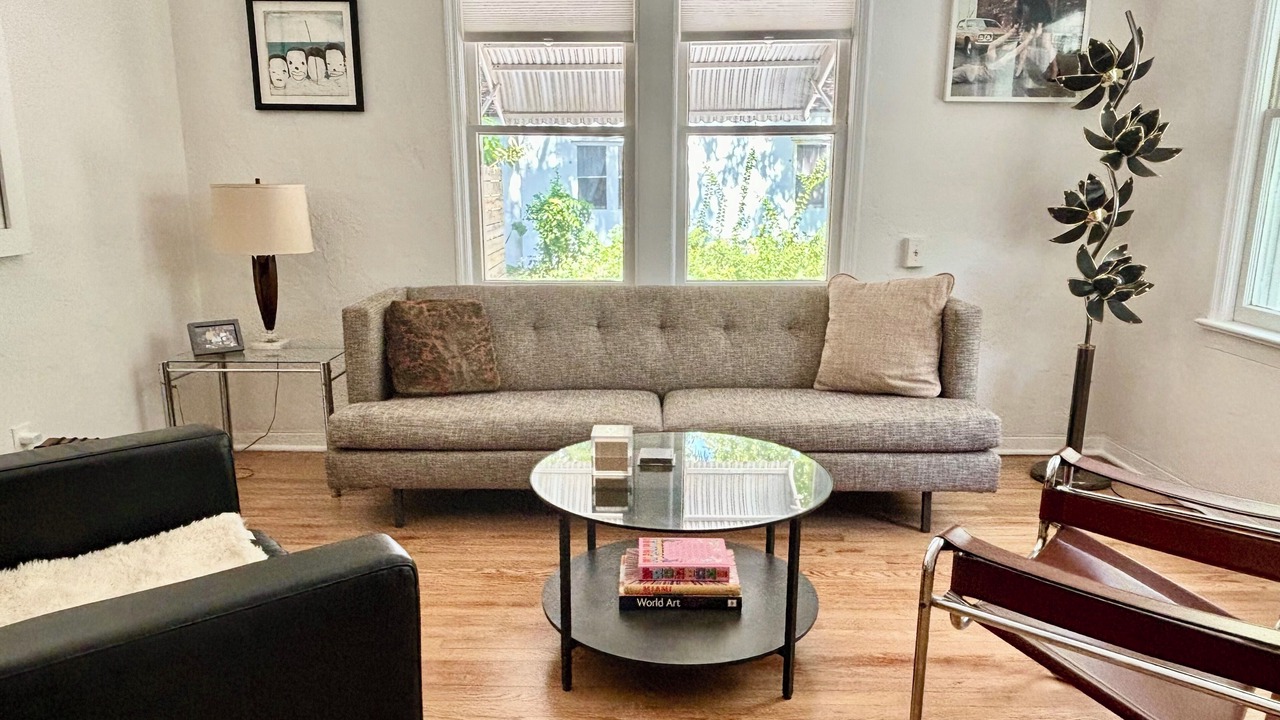 Photo of Livingroom in Biscayne Park