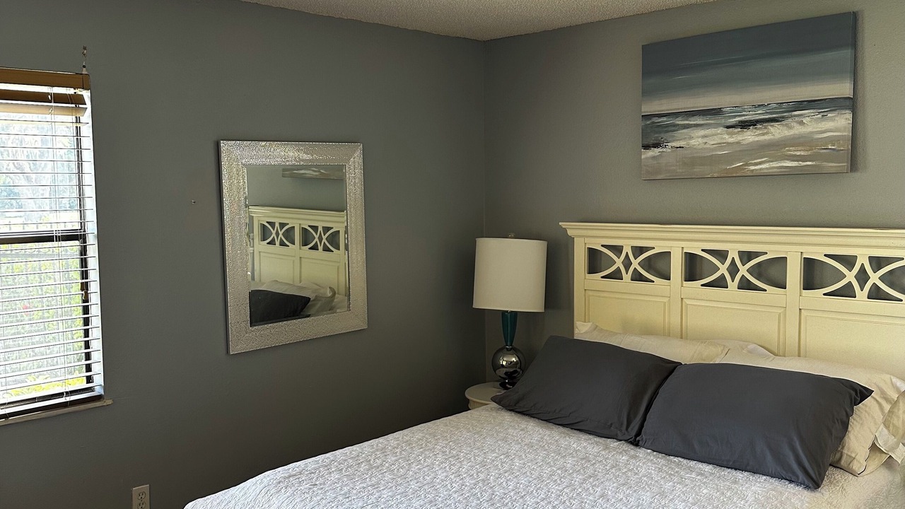 Photo of Bedroom in Pinellas Point