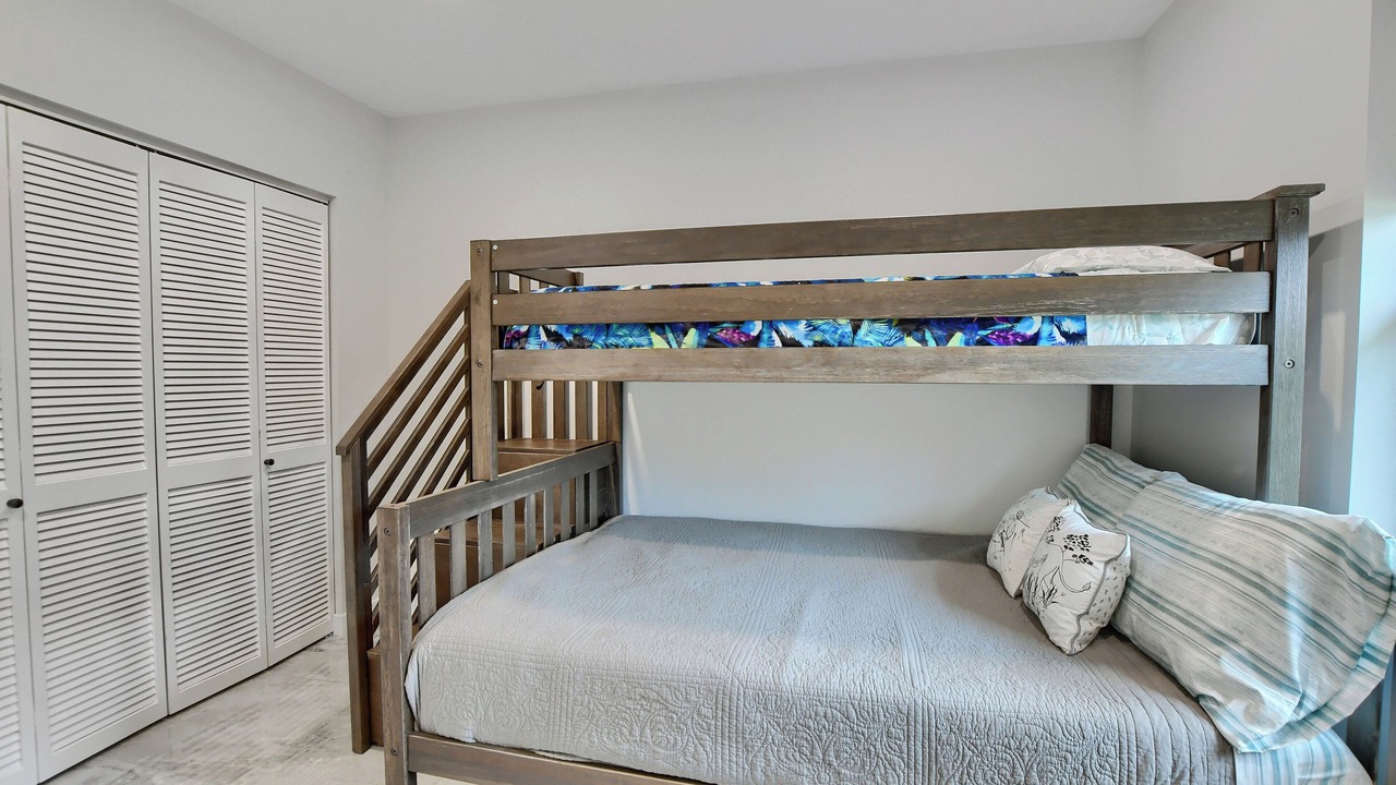 Photo of Bedroom in Tropic Palms