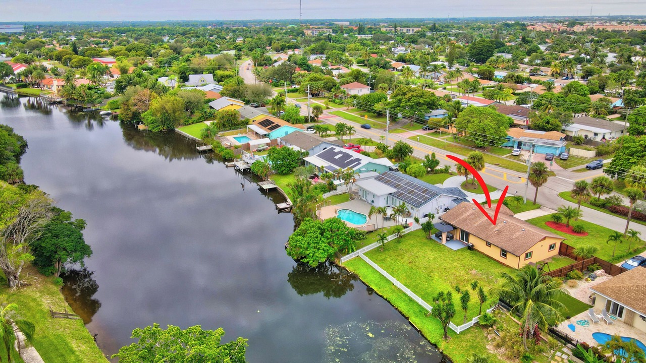 Photo of Outdoor in Tropic Palms
