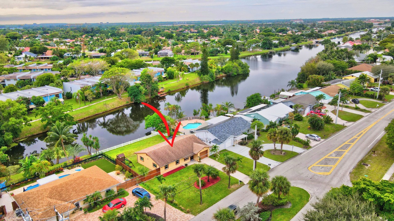 Photo of Outdoor in Tropic Palms