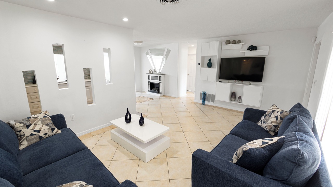 Photo of Livingroom in Sunrise