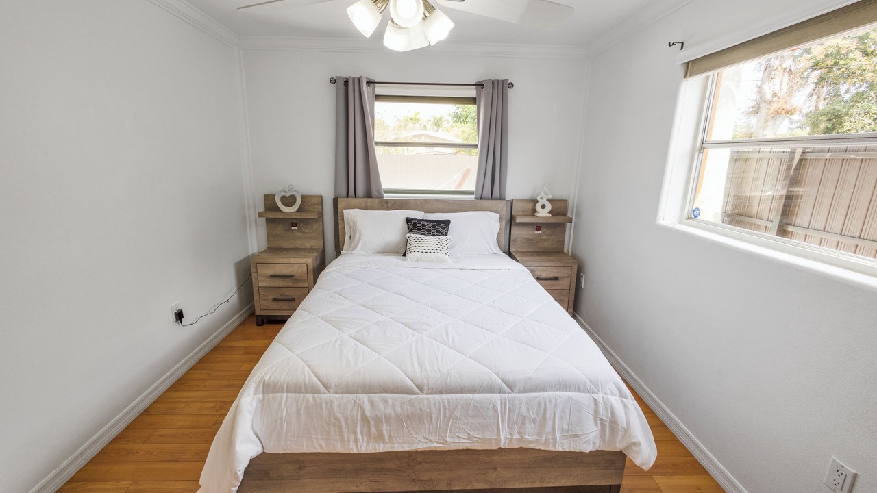 Photo of Bedroom in Sunrise