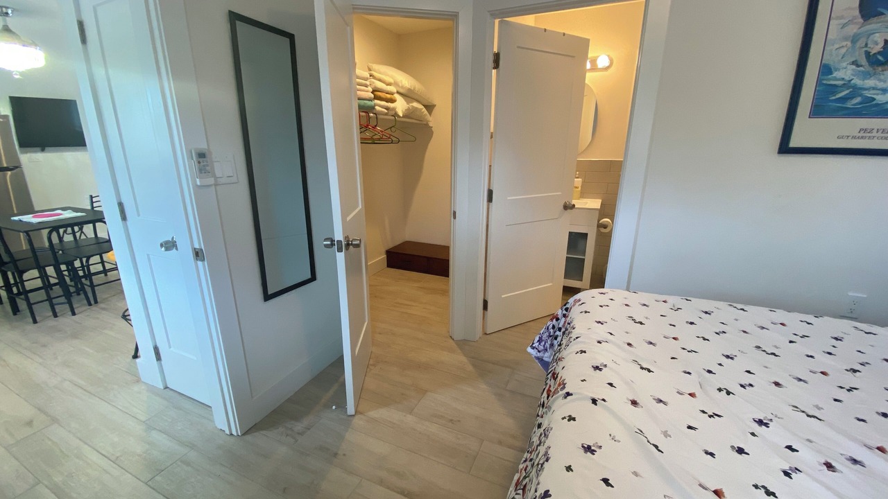 Photo of Bedroom in Indian Waterways