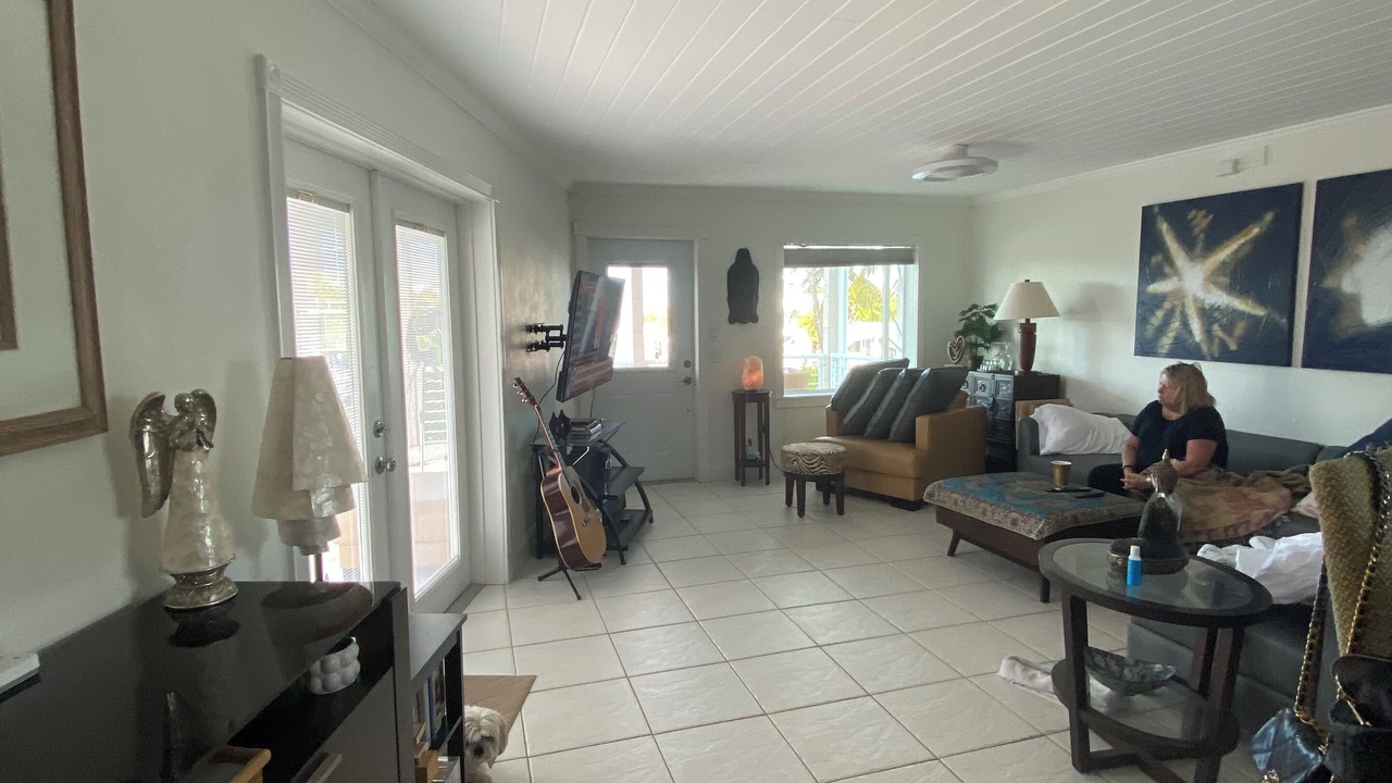 Photo of Livingroom in Indian Waterways
