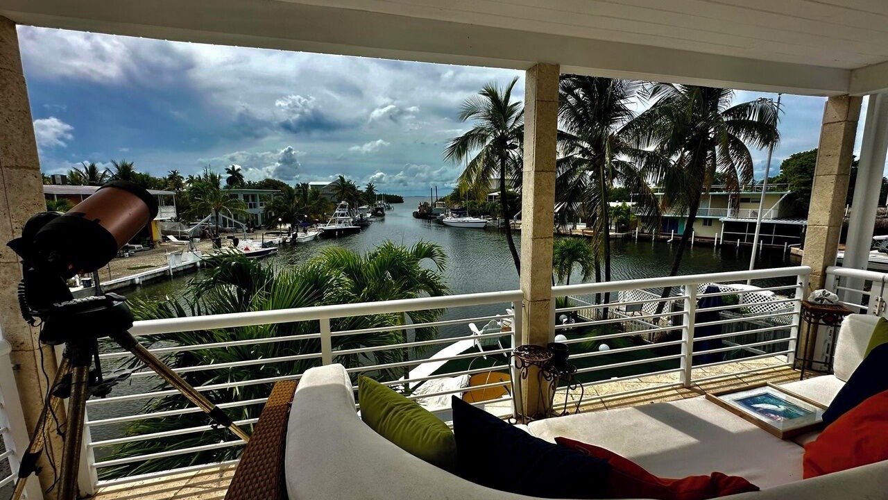 Photo of Patio Balcony in Indian Waterways