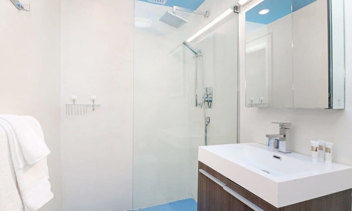 Photo of Bathroom in South Pointe