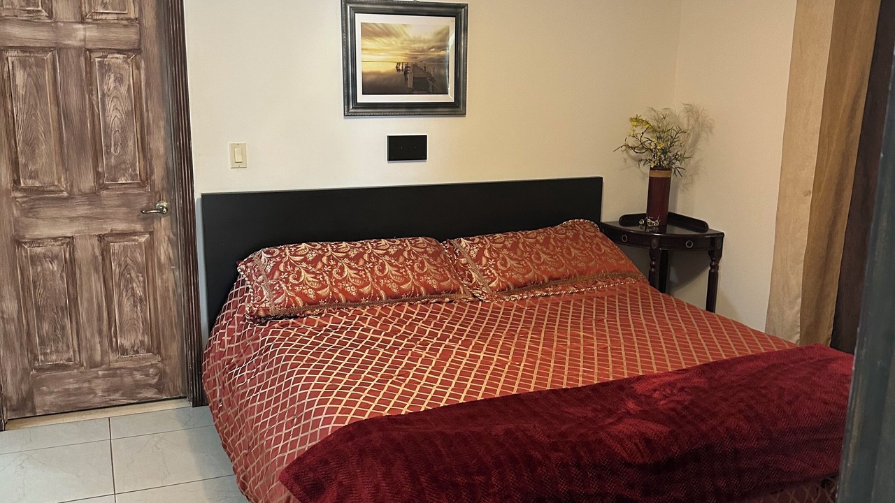 Photo of Bedroom in North Central Hollywood