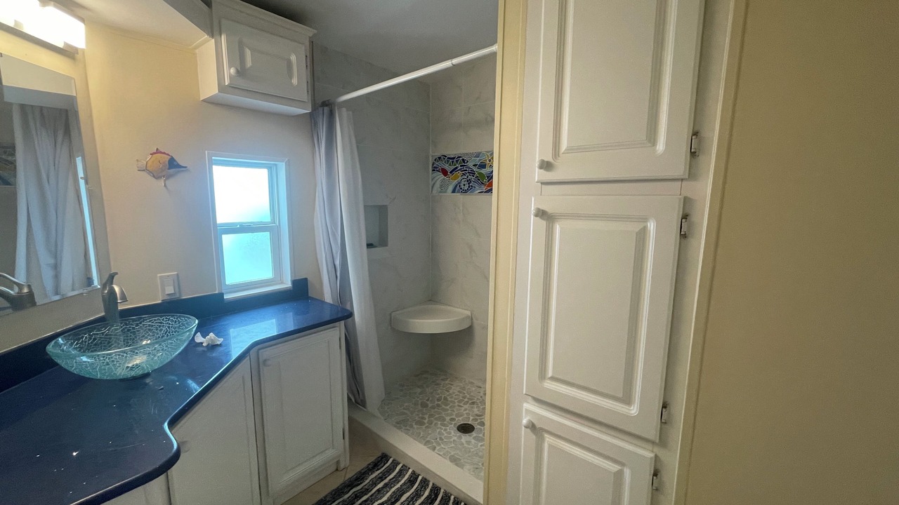 Photo of Bathroom in Cudjoe Key