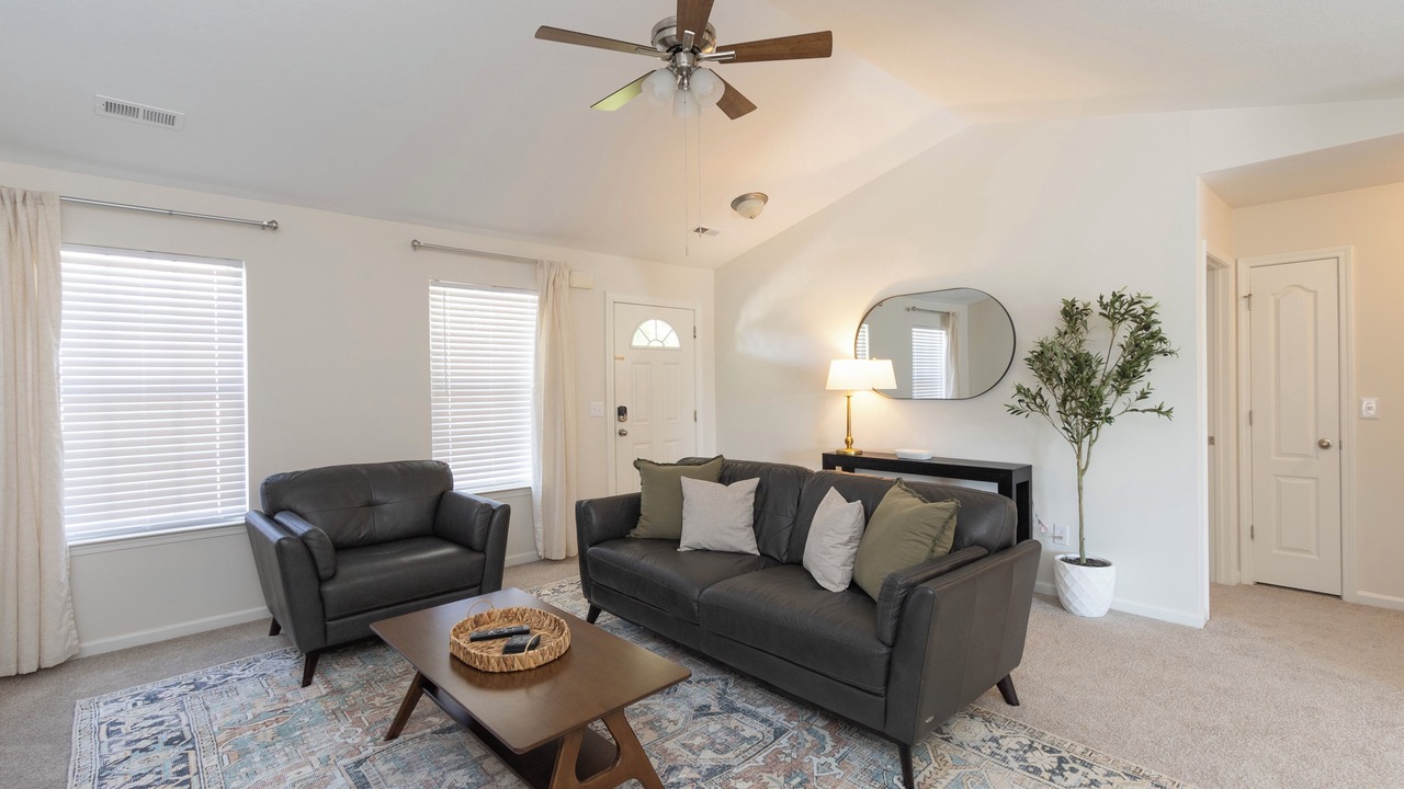 Photo of Livingroom in Piedmont