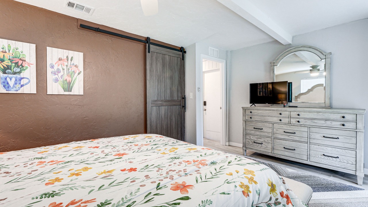 Photo of Bedroom in Downtown