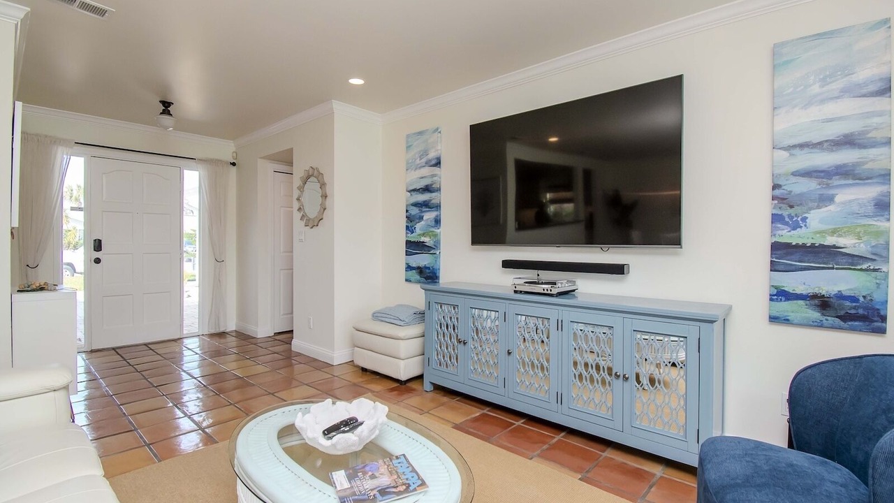 Photo of Livingroom in Bay Crest Park