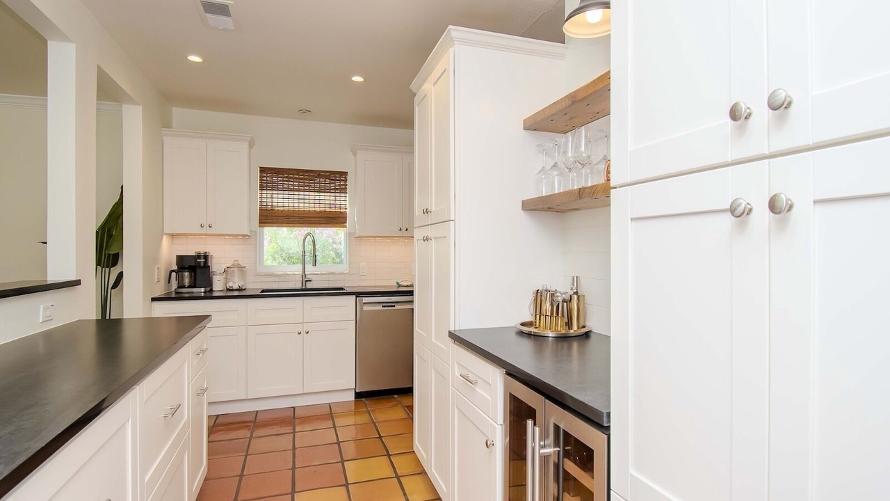 Photo of Kitchen in Bay Crest Park