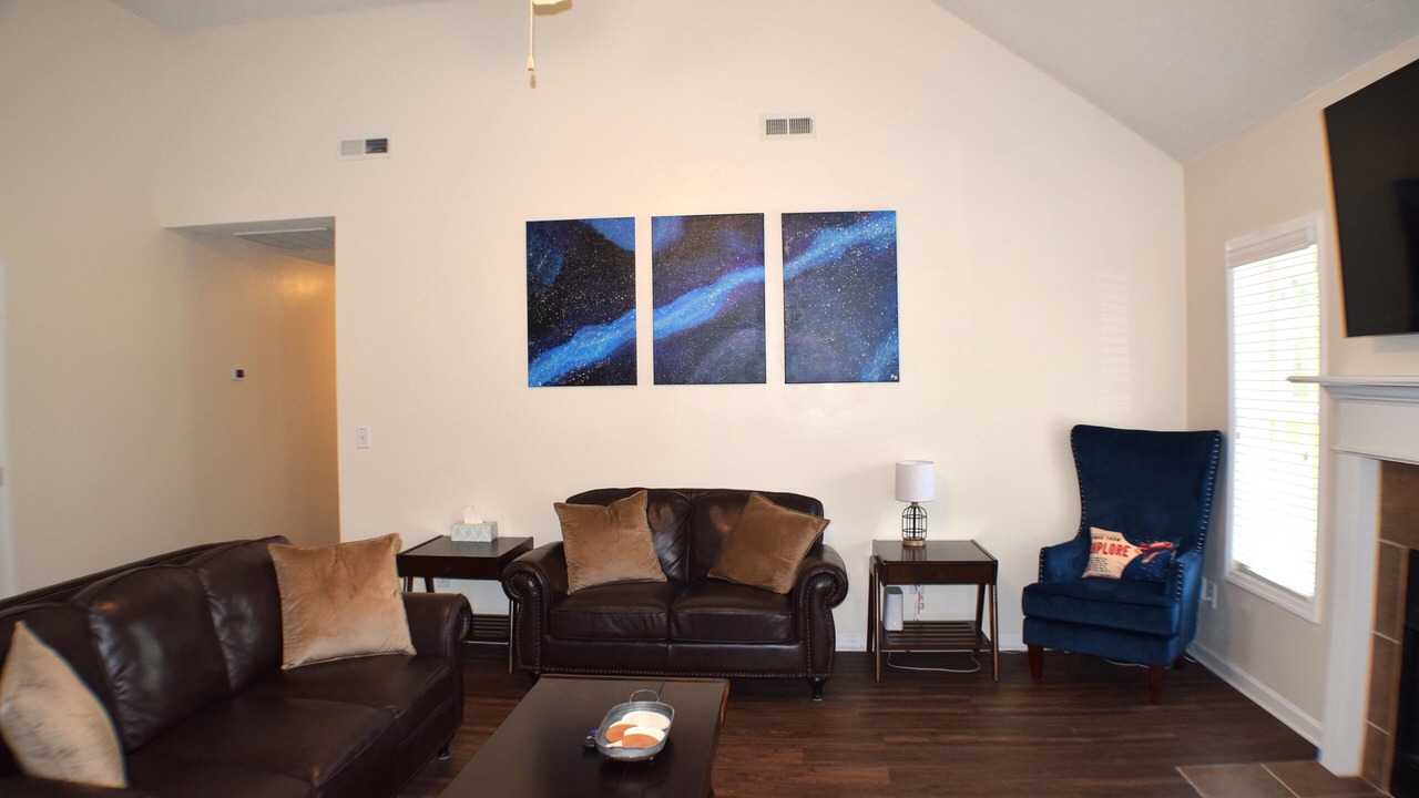 Photo of Livingroom in Huntsville