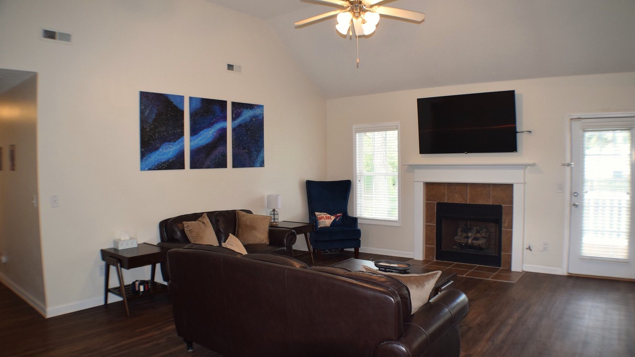 Photo of Livingroom in Huntsville