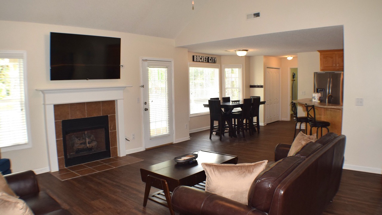Photo of Livingroom in Huntsville