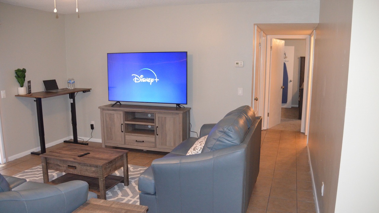 Photo of Bedroom in Enterprise