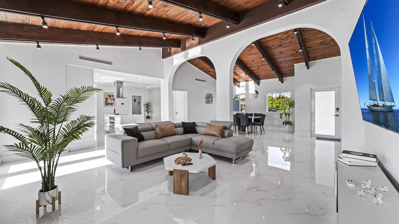 Photo of Bedroom in Miami Gardens