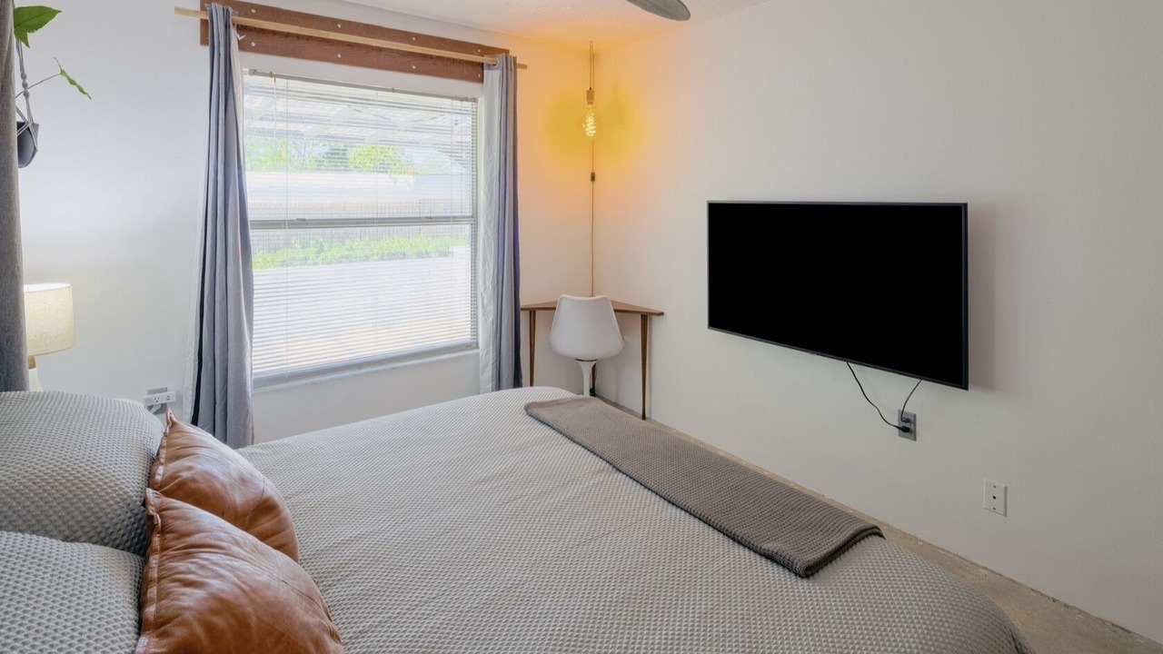 Photo of Bedroom in Fairview Shores
