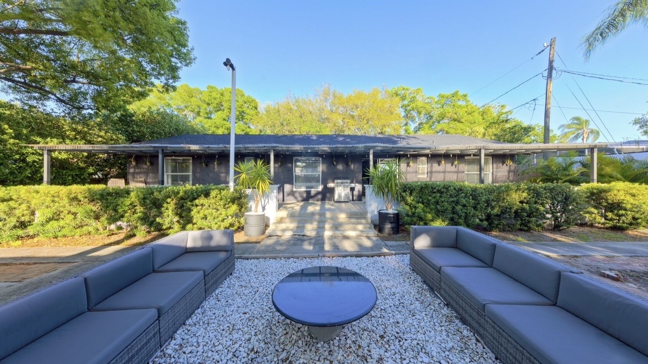 Photo of Patio Balcony in Fairview Shores