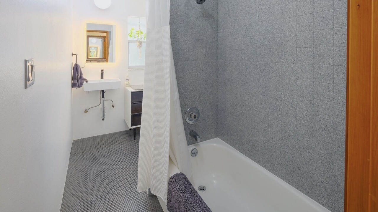 Photo of Bathroom in Fairview Shores