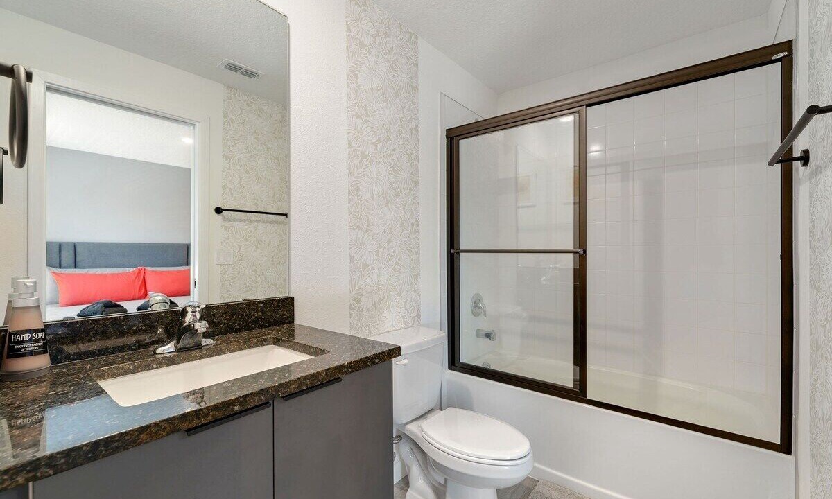 Photo of Bathroom in Lindfields