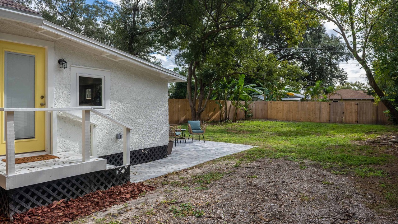 Photo of Patio Balcony in Dixieland