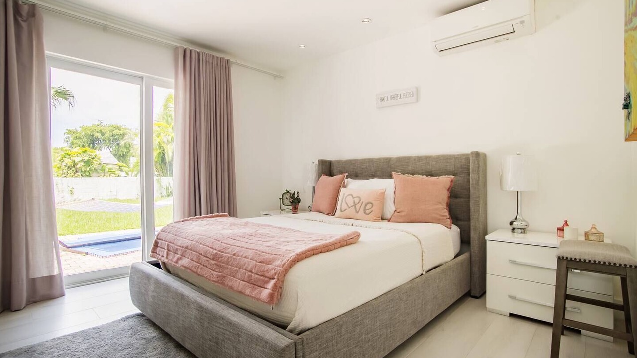 Photo of Bedroom in Harbor Beach