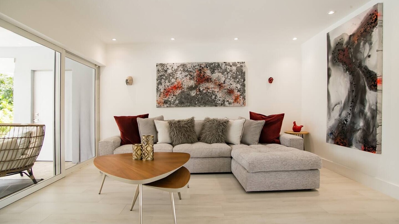 Photo of Livingroom in Harbor Beach
