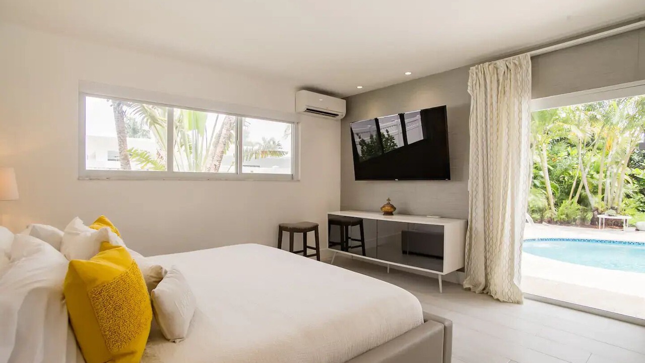 Photo of Bedroom in Harbor Beach